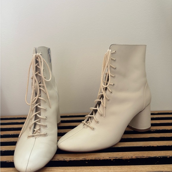 RARE ✨ Zara Cream Lace-Up Leather Ankle Boots - Picture 4 of 9